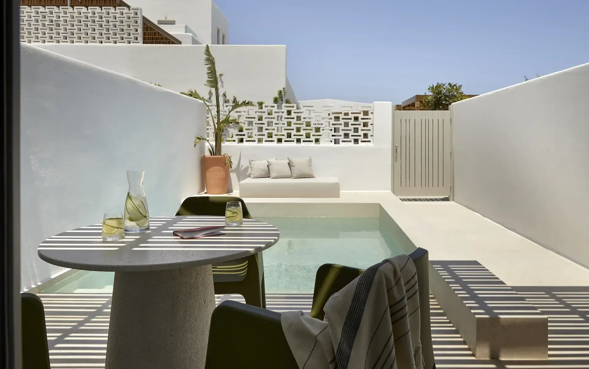 Superior Garden View Parocks, Paros, Greece