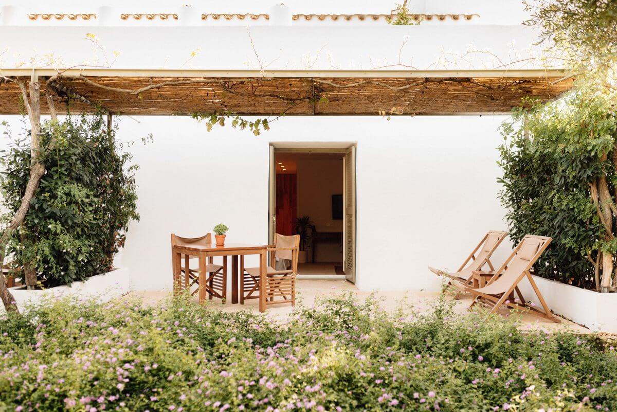 torralbenc-menorca-luxury-hotel-terrace-superior-room-3-1200x801