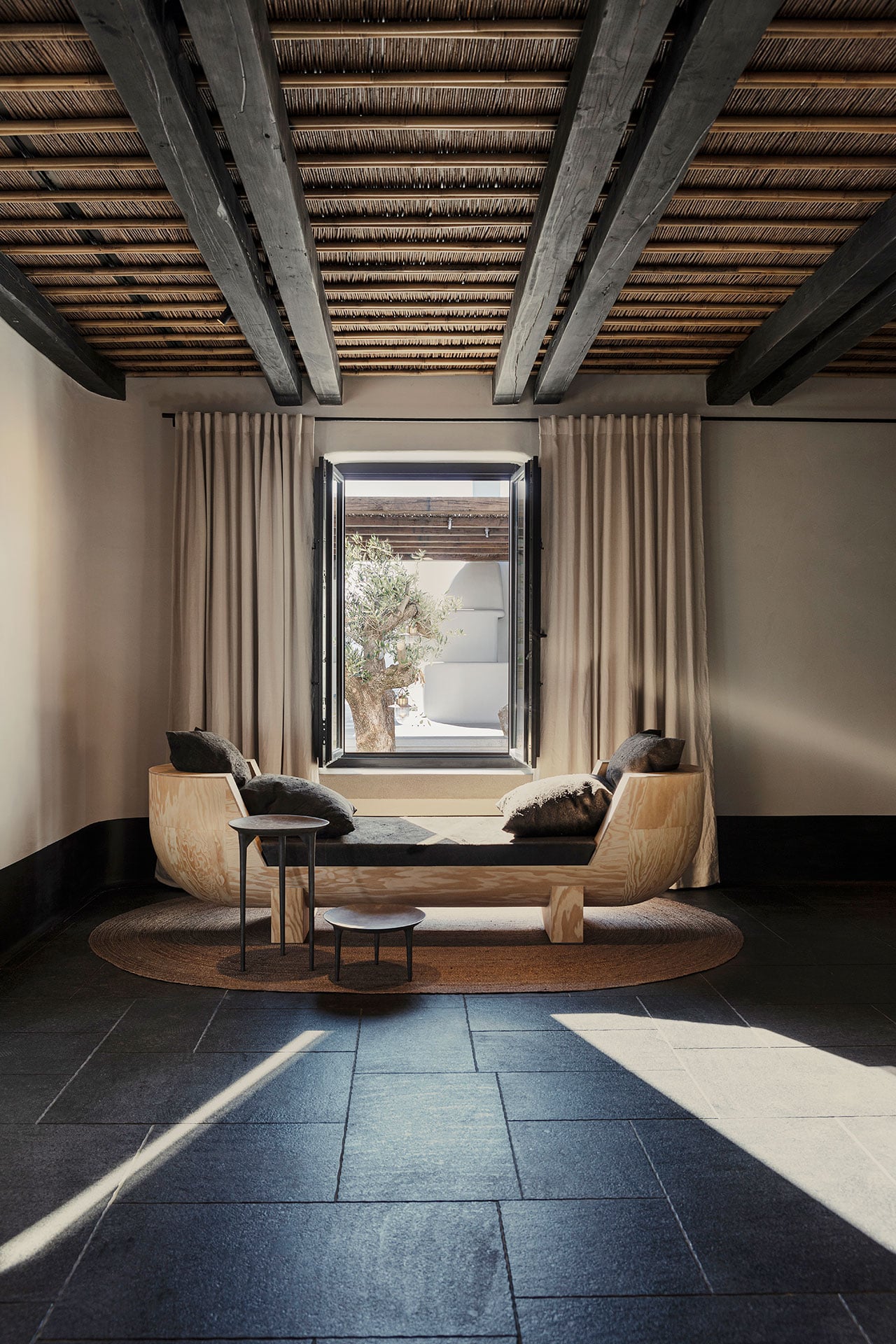 15_s_kalesma_hotel_k_studio_studio_bonarchi_yiorgos_kordakis_yatzer