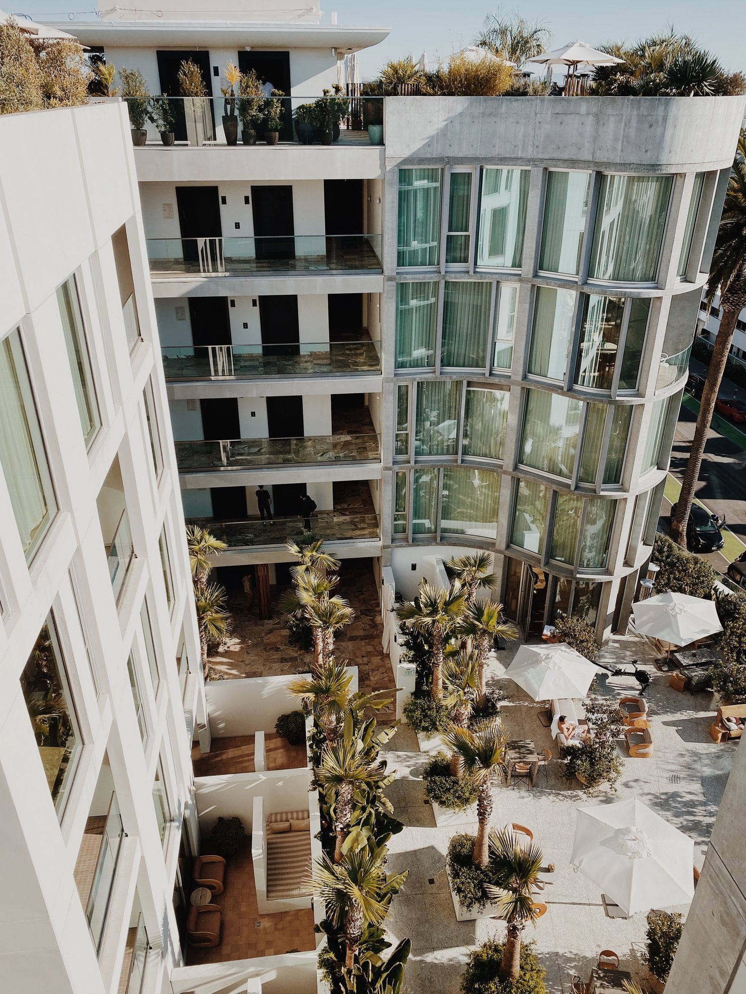 Courtyard at Santa Monica Proper Hotel, Design by Kelly Wearstler