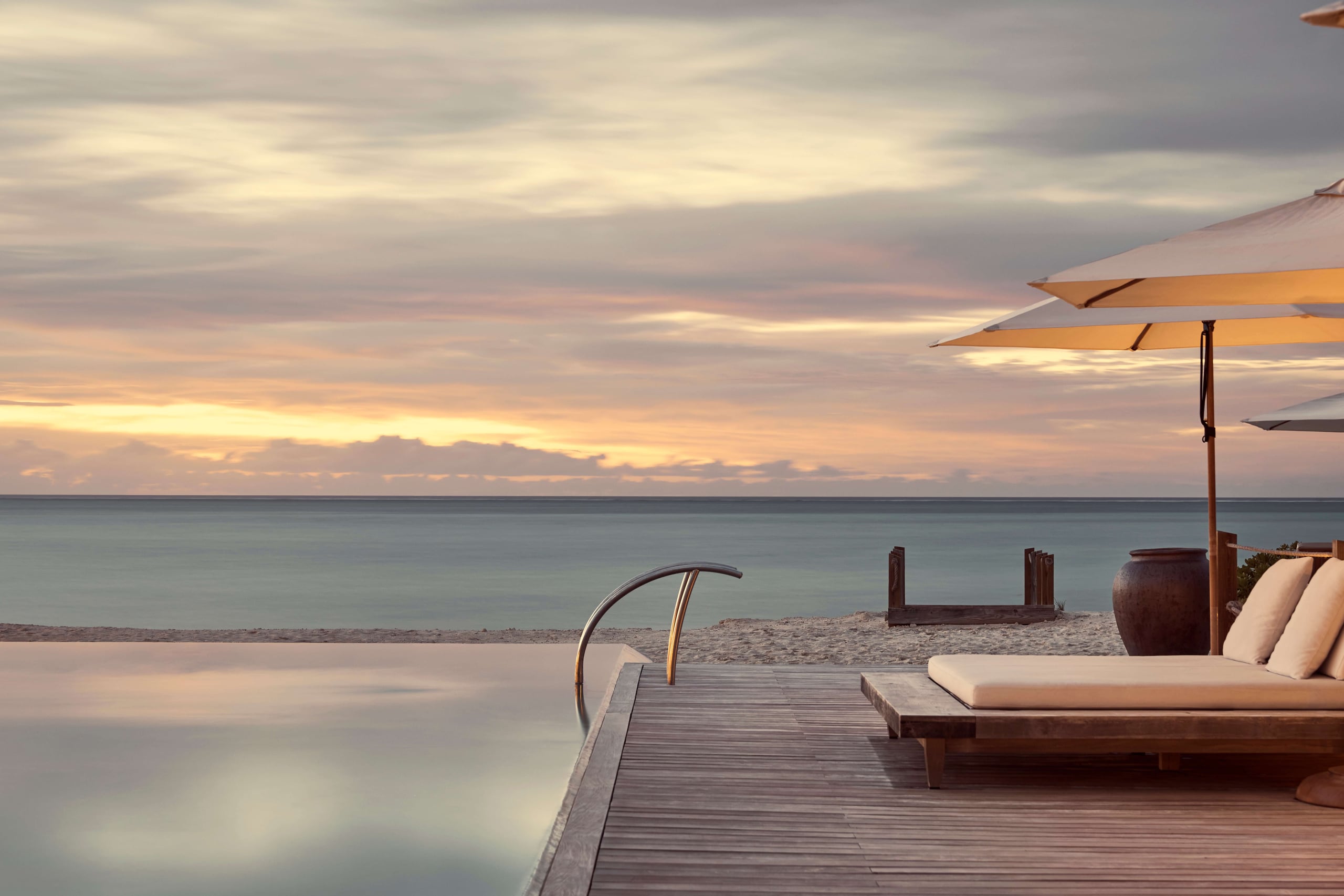 MM 21 Adult_Pool_and_sea_evening