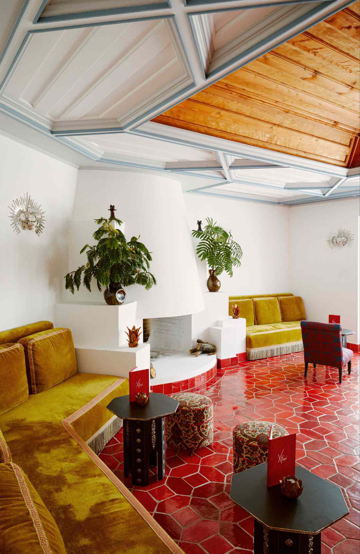Lounge Vermelho Melides by Christian Louboutin, Portugal
.